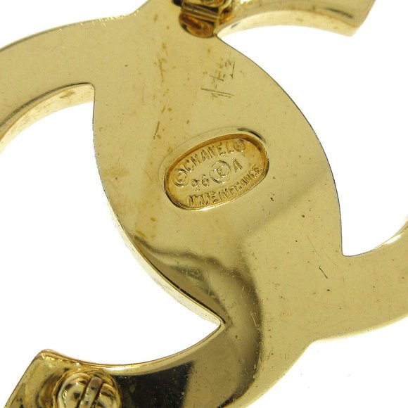 Authenticity Guaranteed CHANEL CC Logos Turnlock Motif Brooch Pin Corsage - Picture 3 of 4